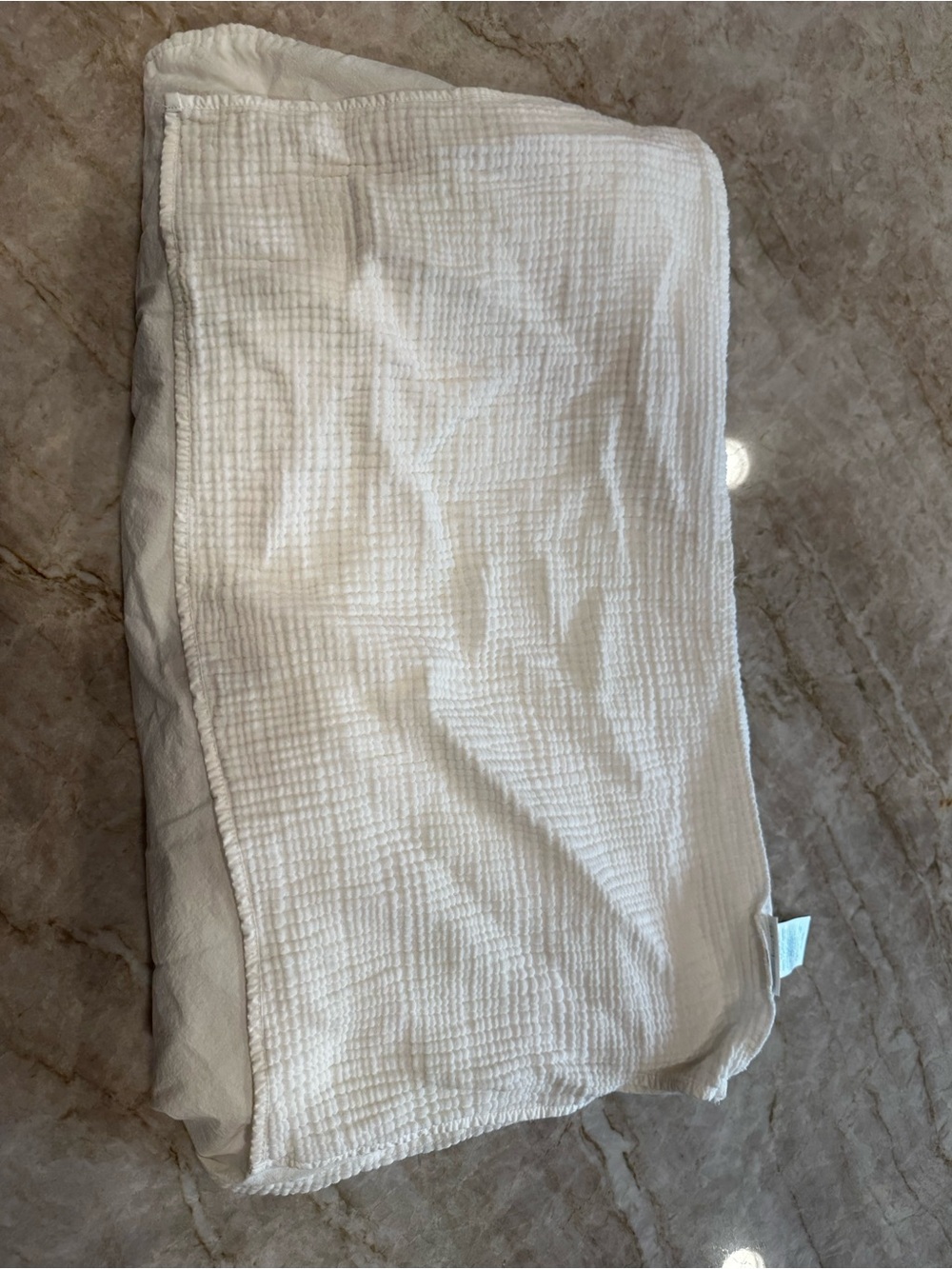 Pottery Barn Kids - Cream crib skirt